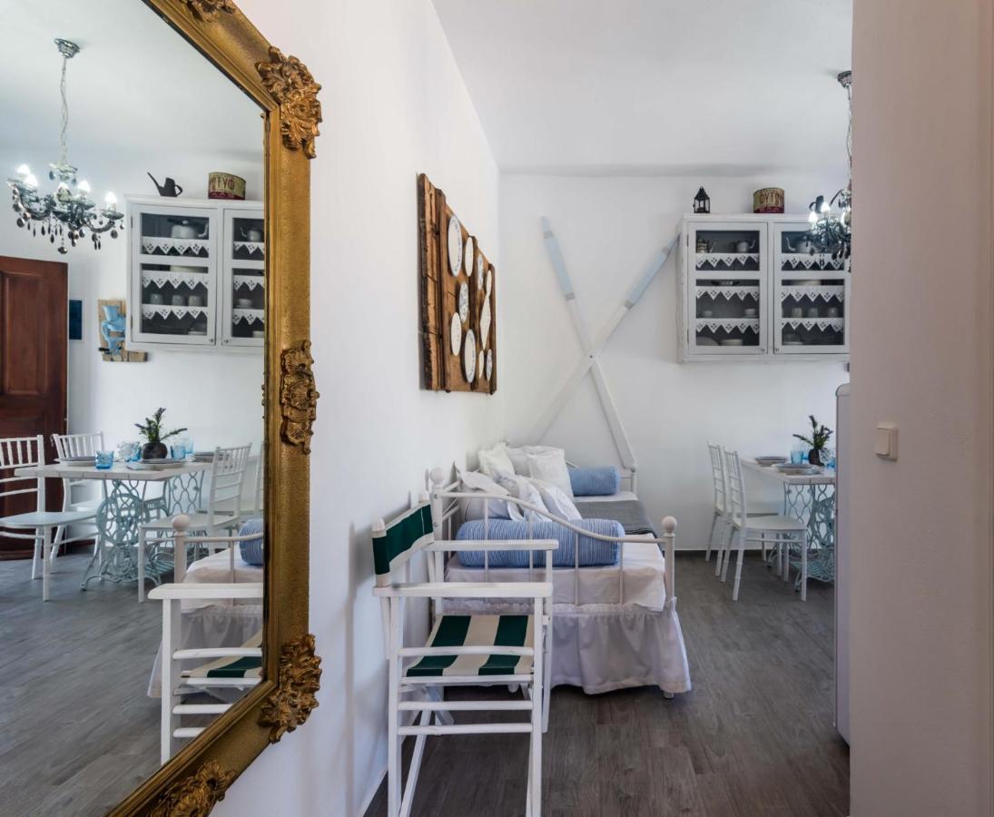 Maison Triantatria Plaka  Zewnętrze zdjęcie